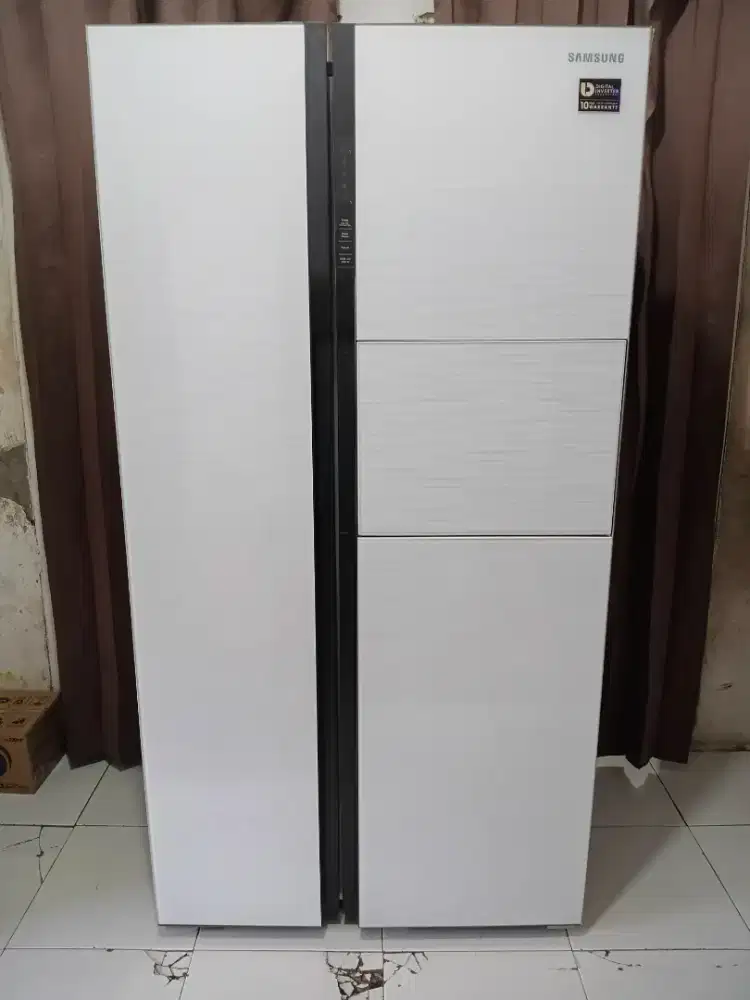 Dijual kulkas side by side samsung kondisi masih normal mulus