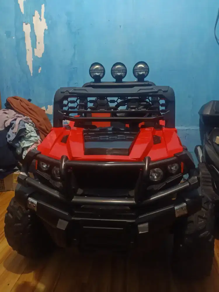 Mobil aki anak Yukita 908