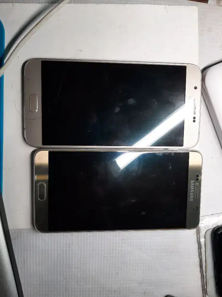 Borongan samsung note 5 dan A8 2015