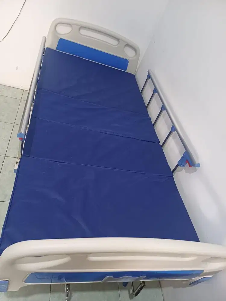 Bed pasien / Kasur rumah sakit