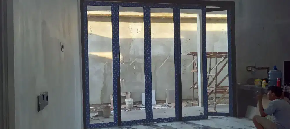 Kusen kaca alumunium