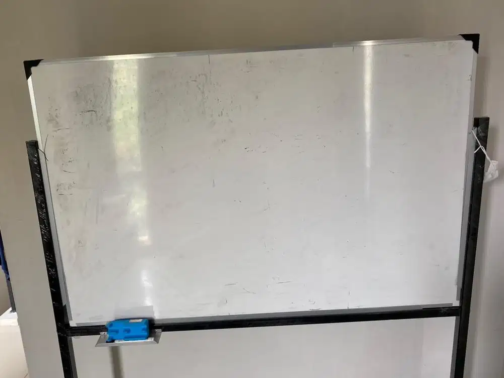 Papan tulis whiteboard