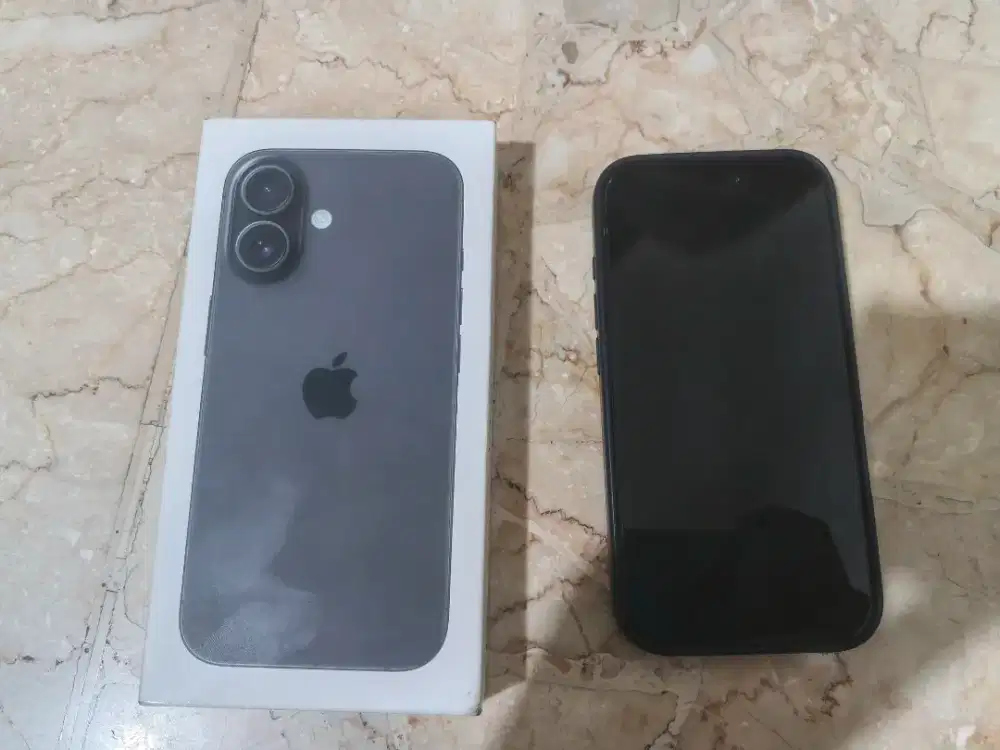 iPhone 16 black 128 GB