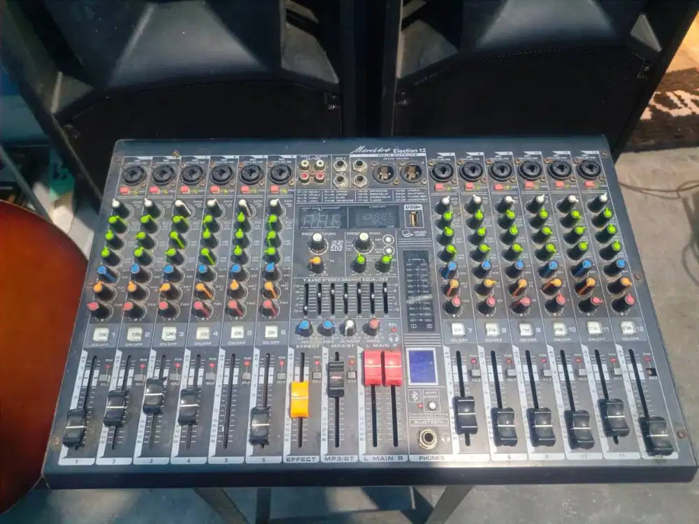 Mixer MicroVerb Elelcton 12 Power Amplifier DA-303