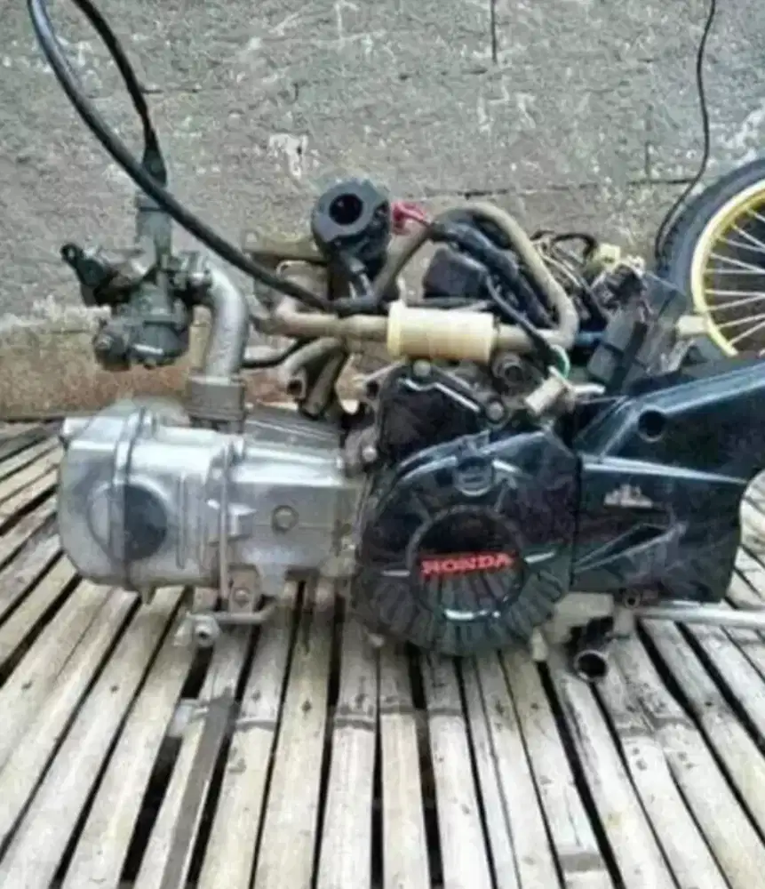 Mesin motor HONDA