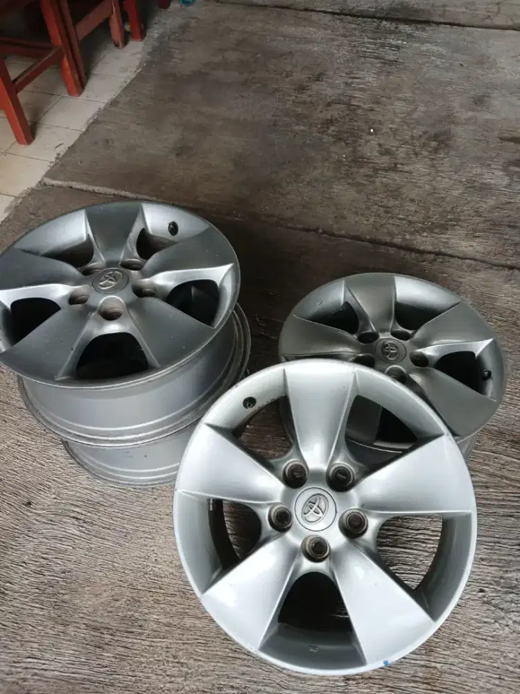 Velg Toyota Rush Ring 16