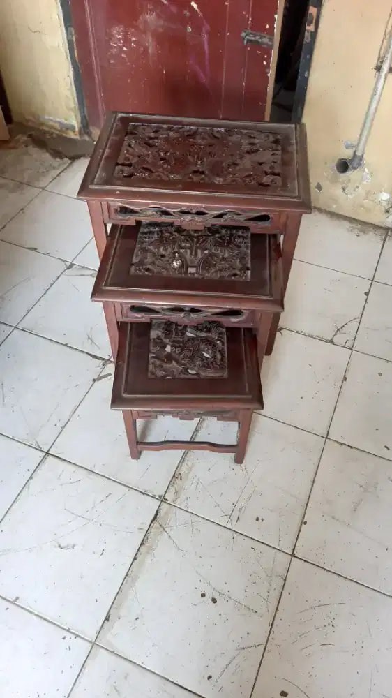 Meja Ukir Kayu Set Kuno