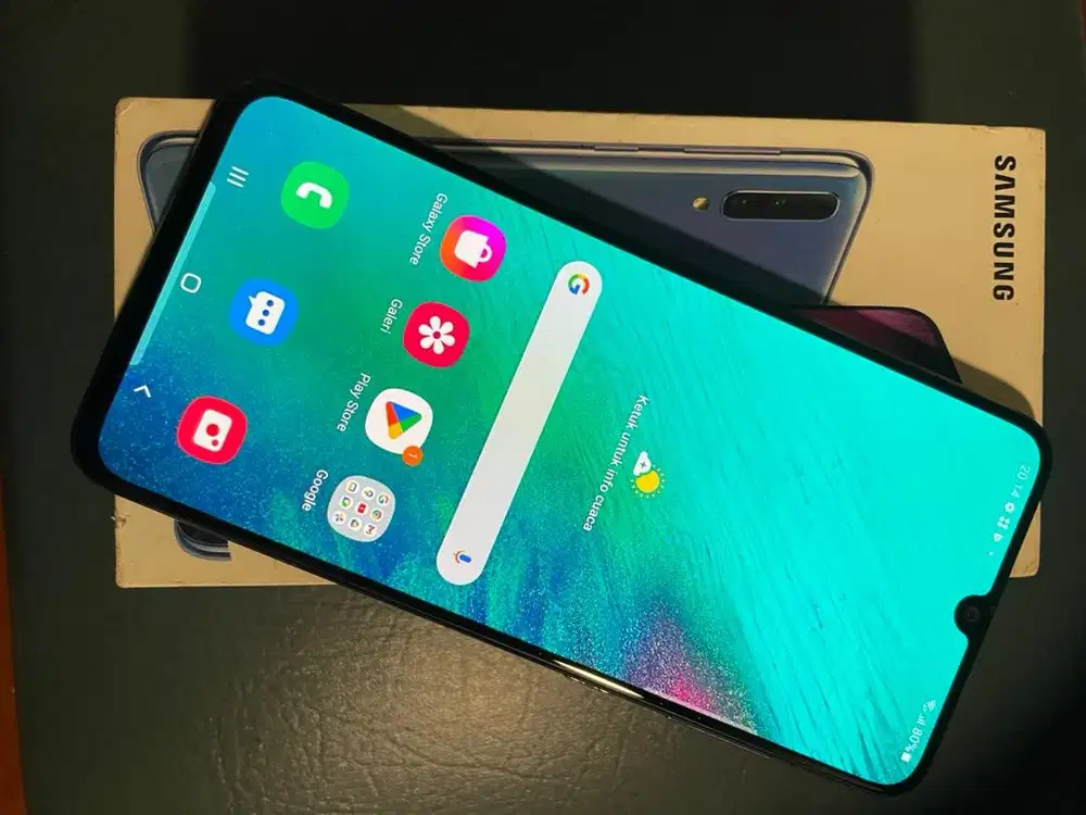 Samsung A70 6 / 126