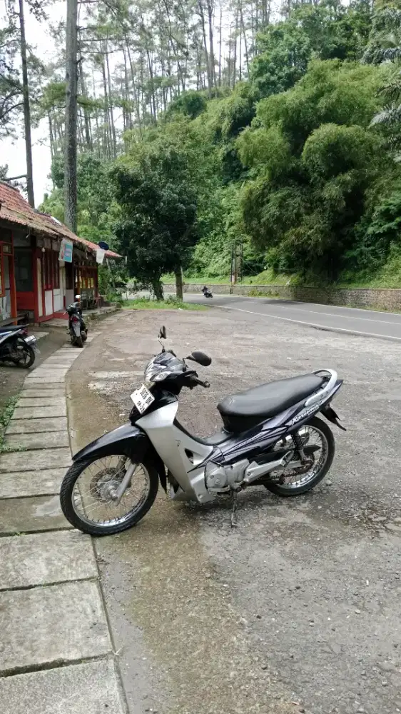 Dijual Cepat, Honda Karisma 2004
