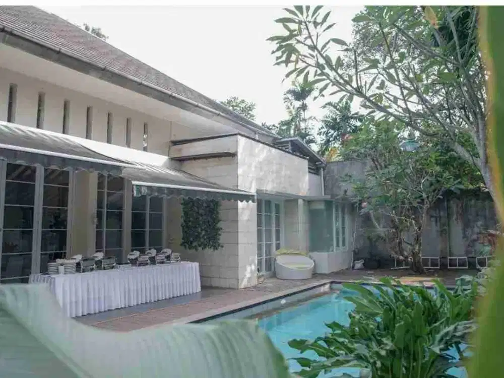 Dijual Rumah Bagus Siap Huni di Kemang Jakarta Selatan