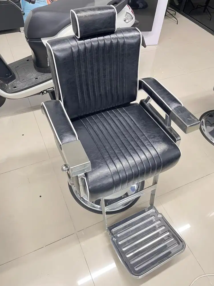 Kursi Barber Profesional Reclining – Kondisi Terawat
