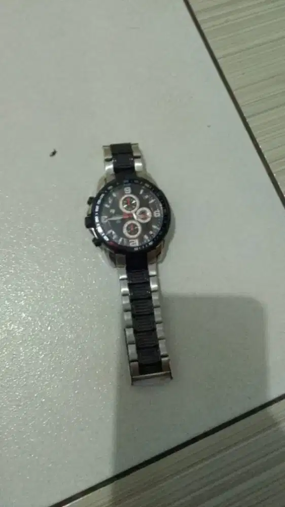 Jual jam tangan second