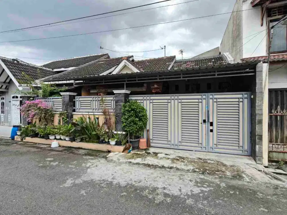 Rumah Bagus 1.5lt Semi Furnish di Colomadu