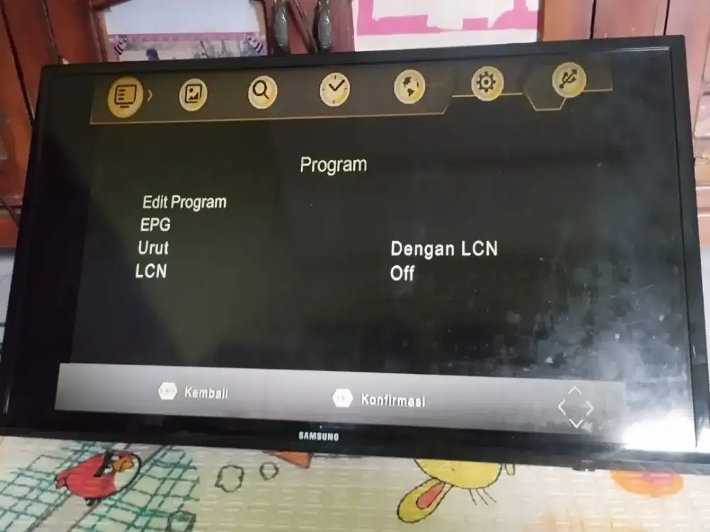 Dijual TV Samsung 32 inch