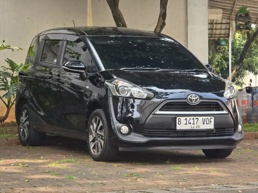 Toyota Sienta V 1.5 Matic 2018 Bensin Hitam Metalik Siap Pakai