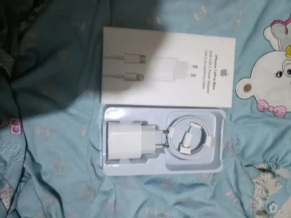 JUAL charger iPhone 20W satu set adaptor+kabel (baru bagus murah)