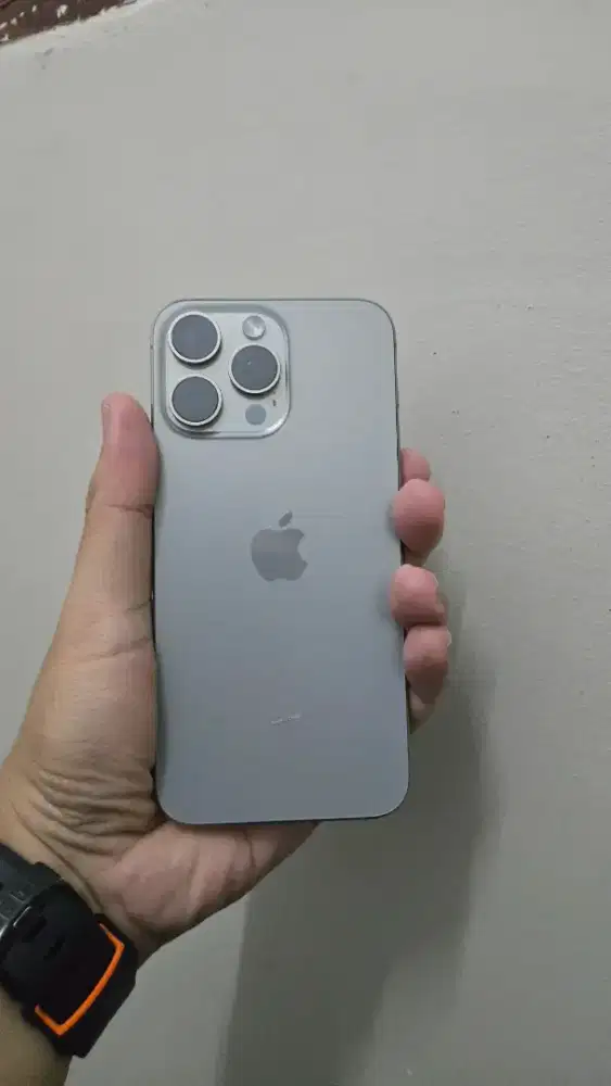 iPhone 15 Pro Max 256GB Titanium | Battery Health 85% | Mulus