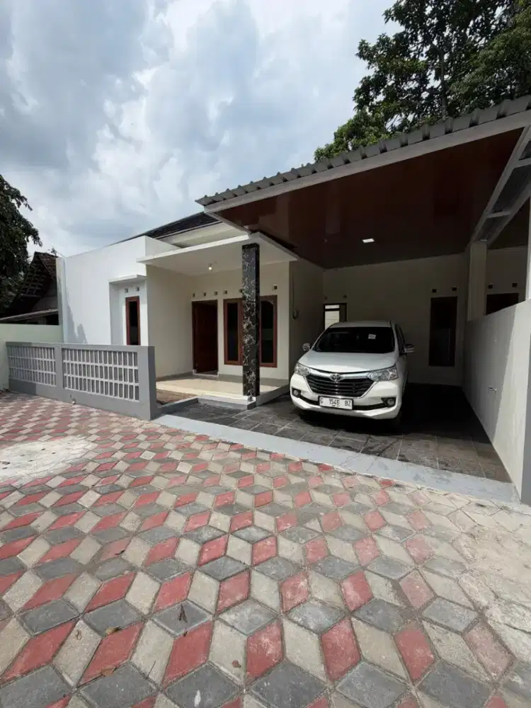 Rumah Mewah  Dekat Pasar Cebongan 15 Menit Ke RSA UGM