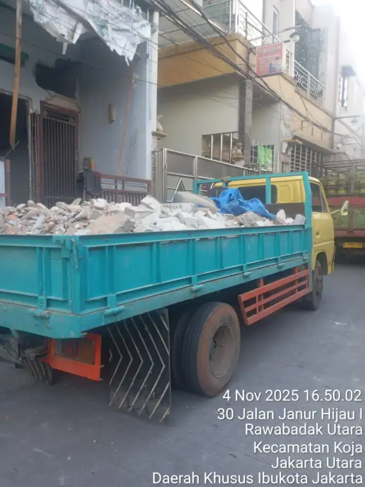 Urugan puing dan buang sampah , puing