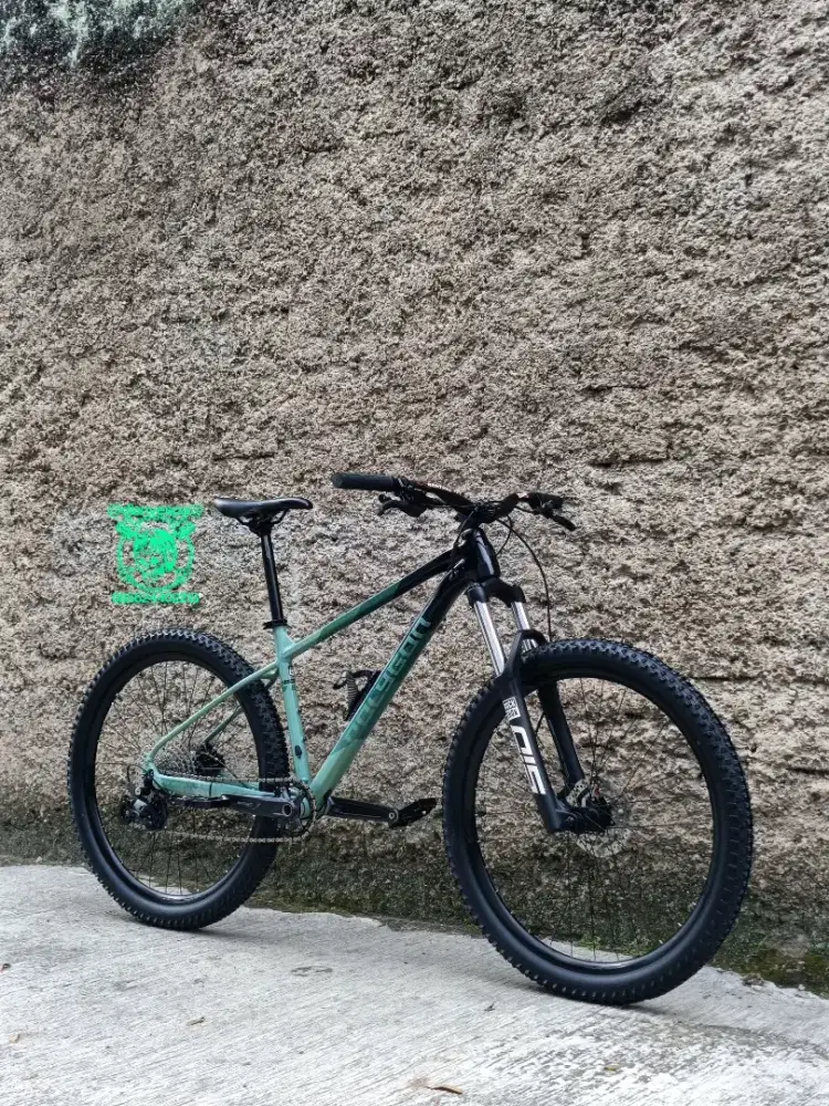 xtrada 6 size M pembelian januari 2024 mulus kinclong