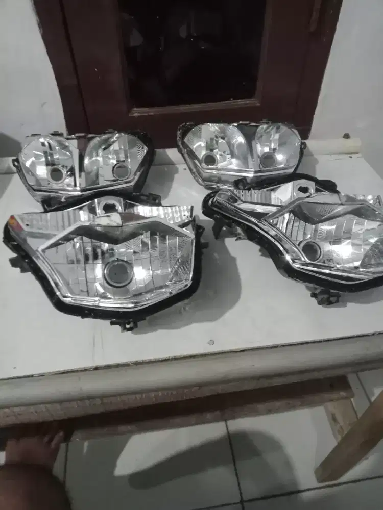 Repektor lampu motor