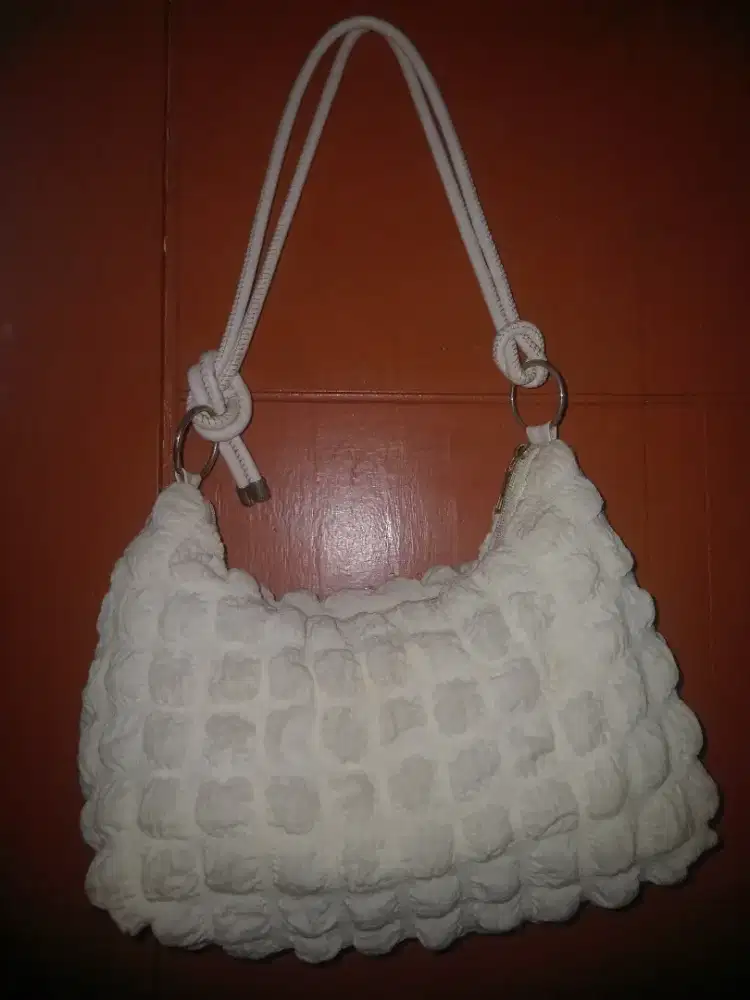 Di jual Tas telorrr brand lokal