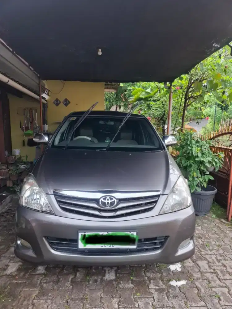 Kijang Inova G bensin
