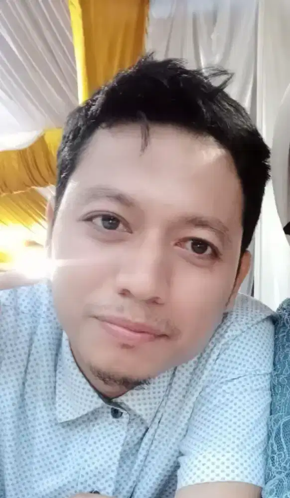 Mencari pekerjaan host live atau sejenisnya
