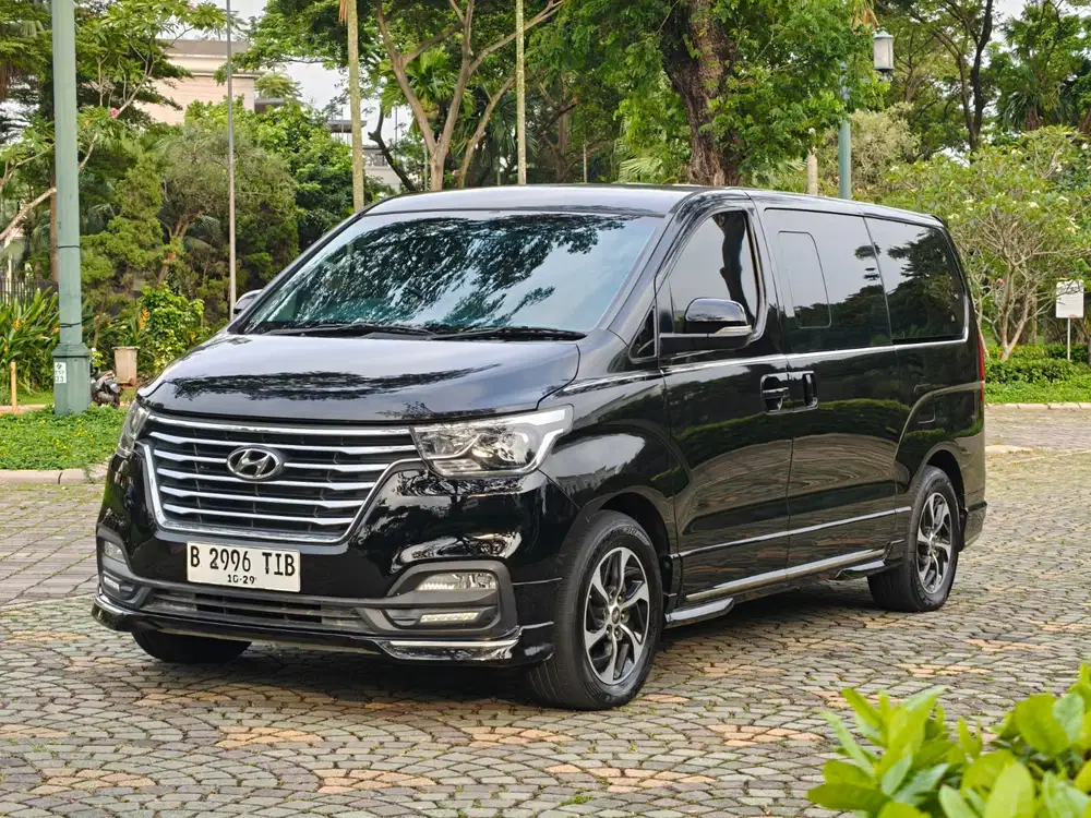HYUNDAI H1 ROYALE 2.5 DIESEL AT 2019