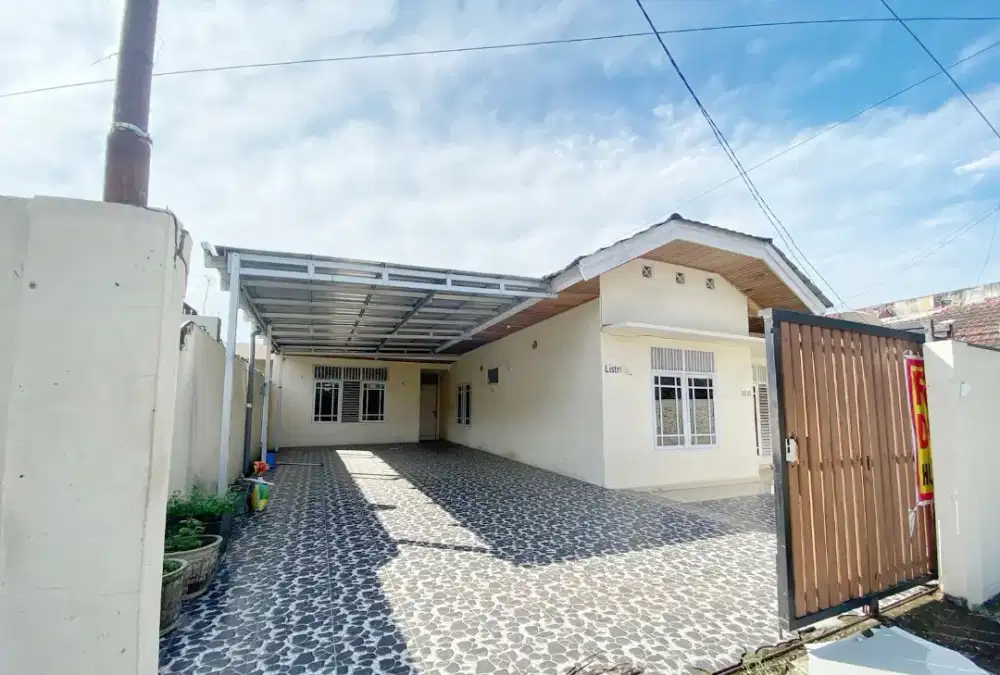 Di jual rumah di Perumahan Bukit Sejahtera Poligon