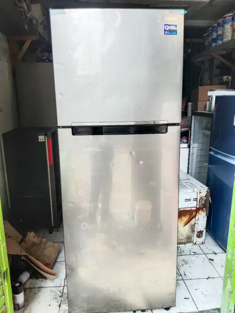 Kulkas samsung 2pintu super jumbo kondisi normal dingin beku