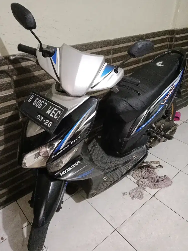 VARIO TAHUN 2011 MULUSS MESIN AMAN ALUSS