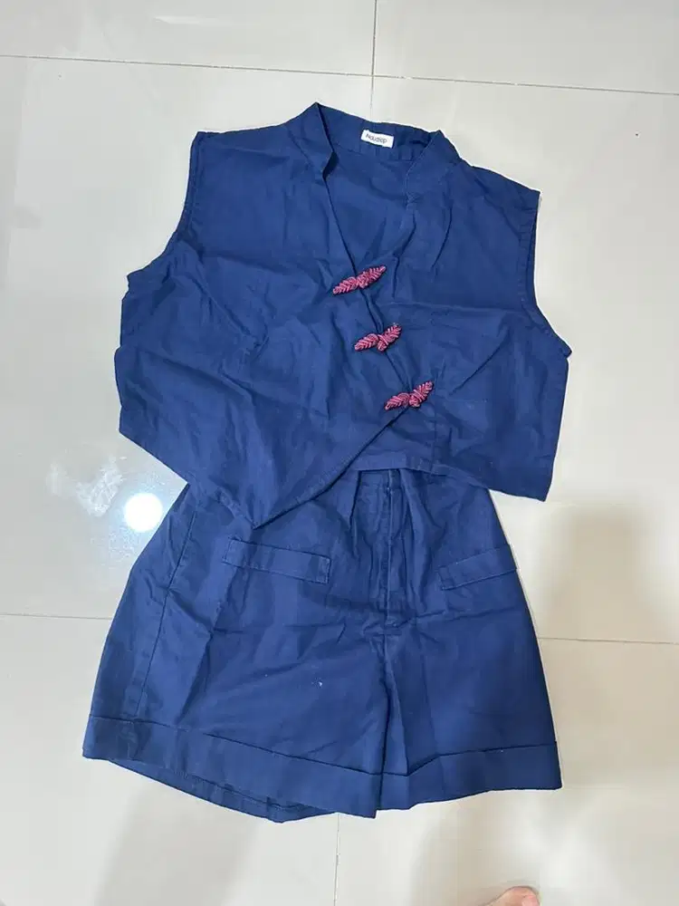 Setelan wanita  atasan + celana pendek / katun / set imlek preloved