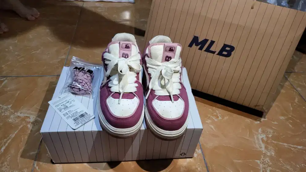 Sepatu MLB ORIGINAL Like New Ukuran 36,5