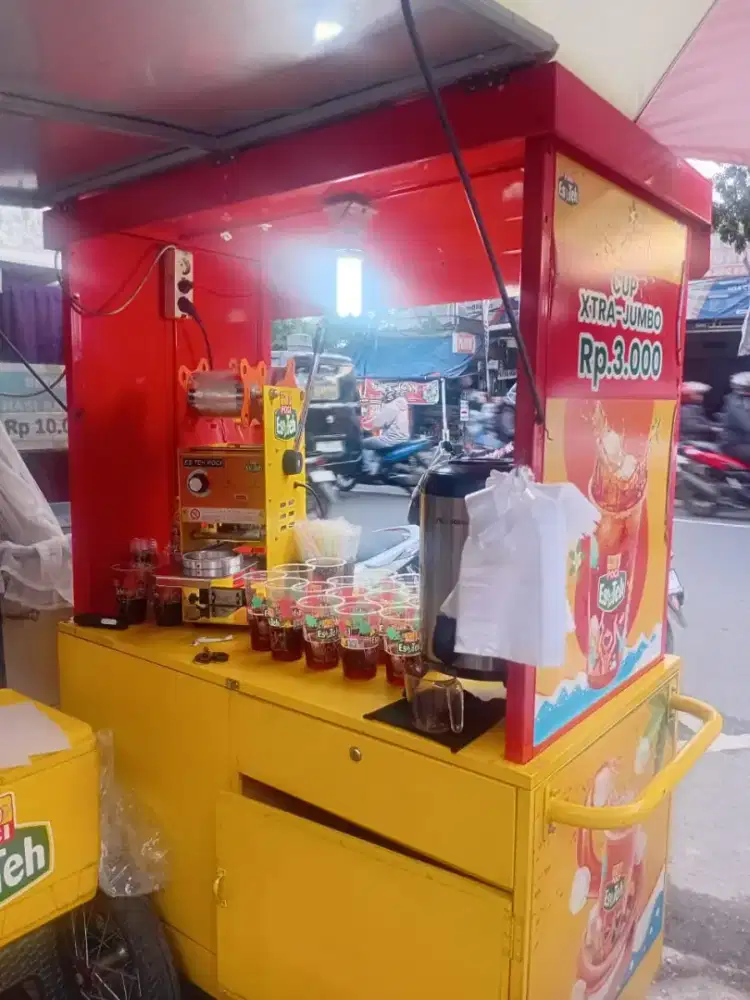 Dbutuhkan karyawan wanita untuk jaga booth teh poci