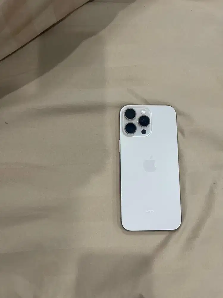 Ip 16 pro maxx 256 Titanium desert