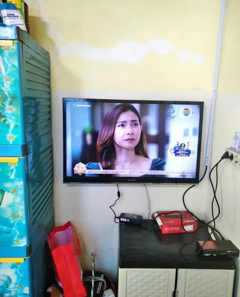 Braket tv/breket tv/bracket tv/briket tv/gantungan tv