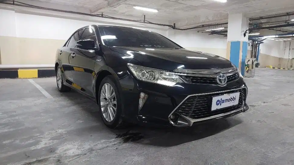 Toyota Camry 2.5 Hybrid-AT 2016 Hitam