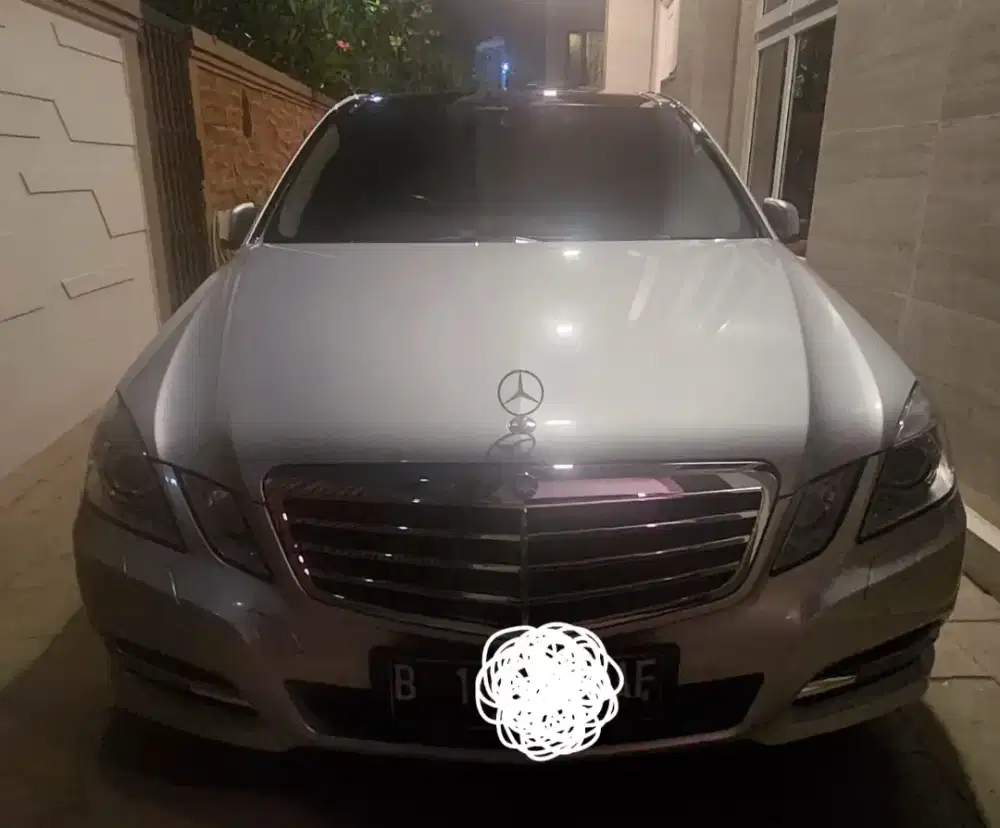 Dijual cepat Mercy E300 antik