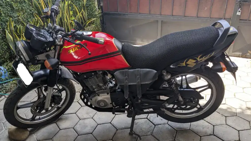 Suzuki Thunder 125 2006 Merah Ferrari