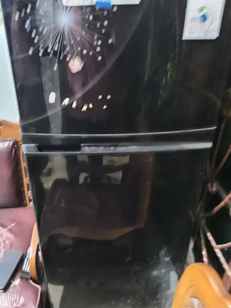 Kulkas Sharp 2 pintu