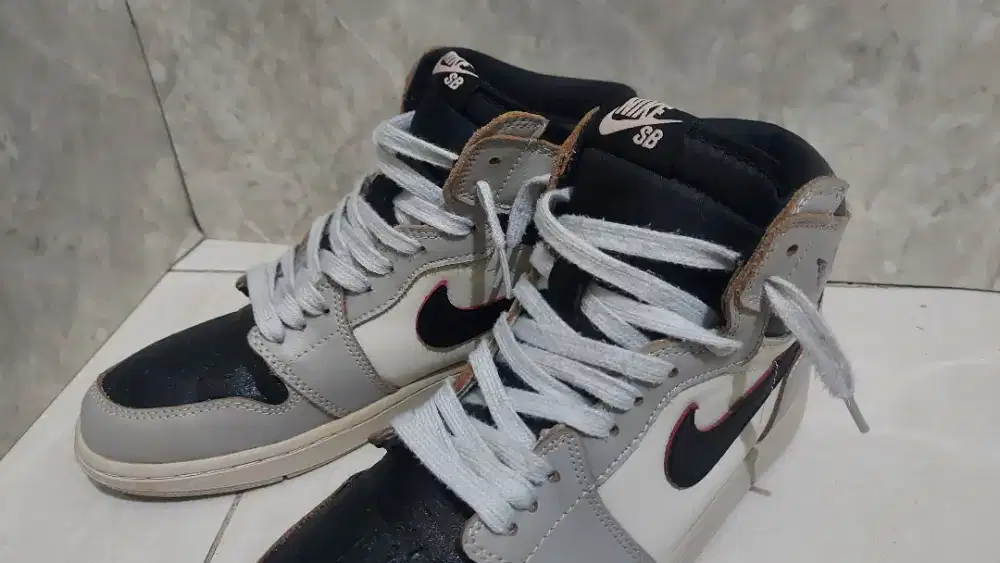 Sepatu Nike SB sz 42.5 insole 27cm