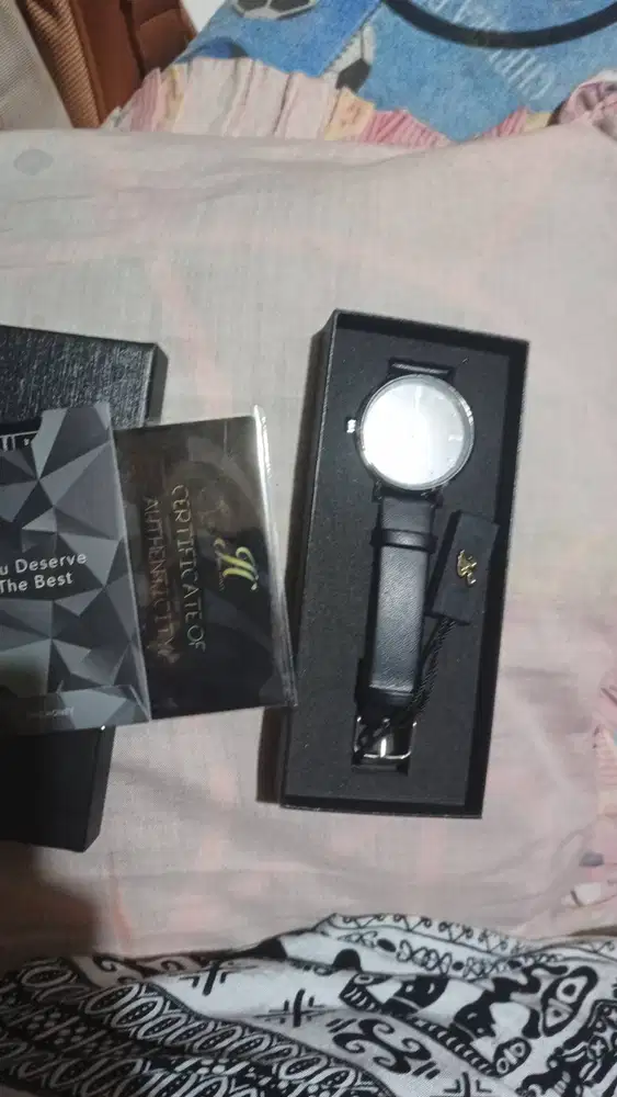 Jam tangan merek jims