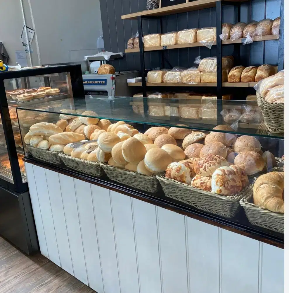 SPG toko roti mall Living World