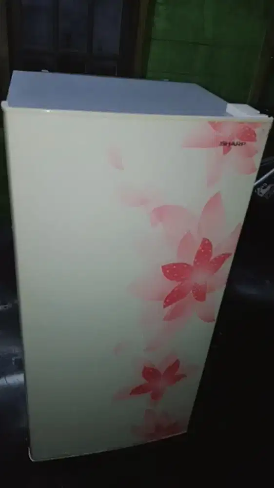 Kulkas 1pintu Sharp kirei bunga,siap pakai.