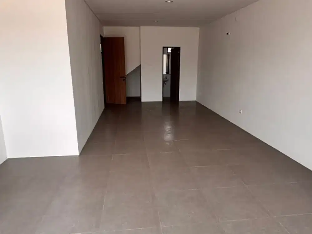 DISEWAKAN RUKO BARU PARK SERPONG COCOK UNTUK USAHA HADAP JALAN