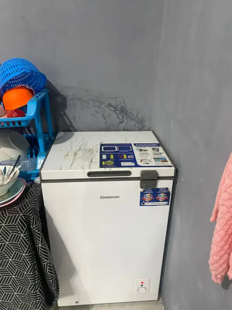 Frezeer masih muluss dan baguss, cuma kotor pemakaian be .