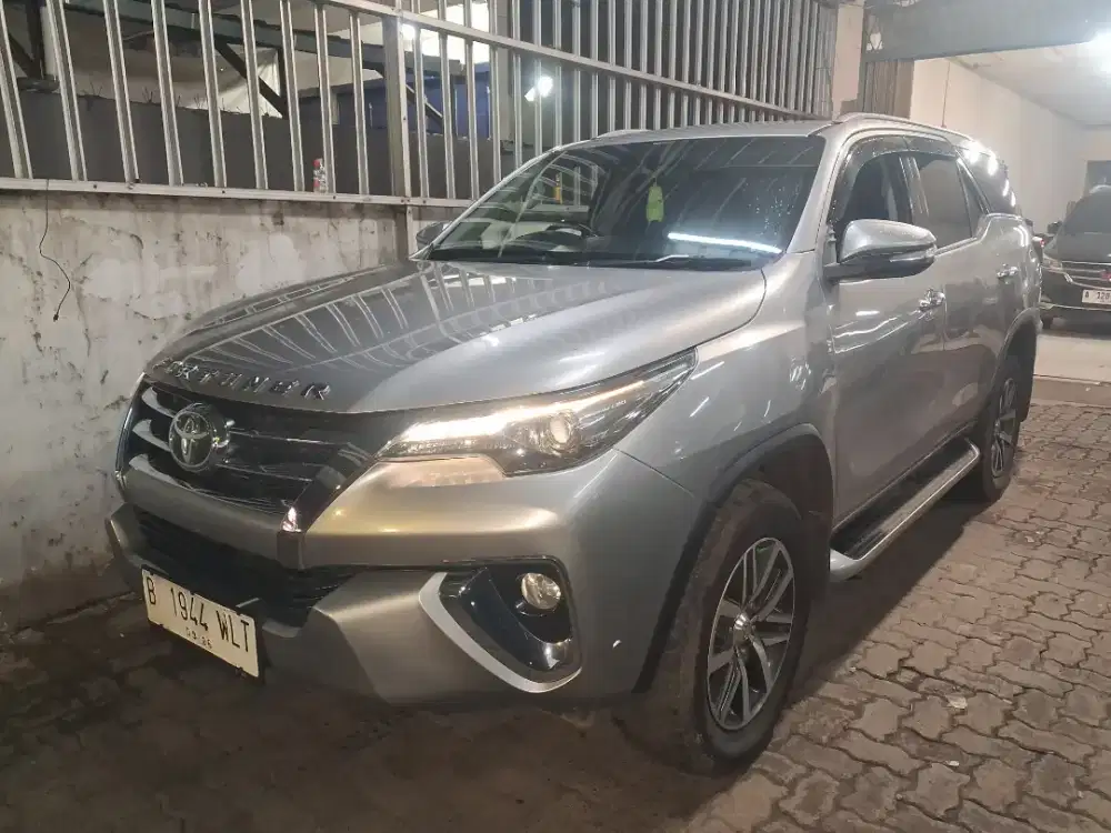 Cash Toyota Fortuner VRZ 4x2 Matic 2016 Diesel