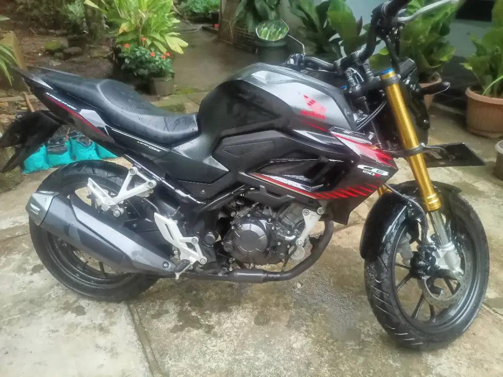 DIJUAL CB150R th.2021 KM rendah 6300