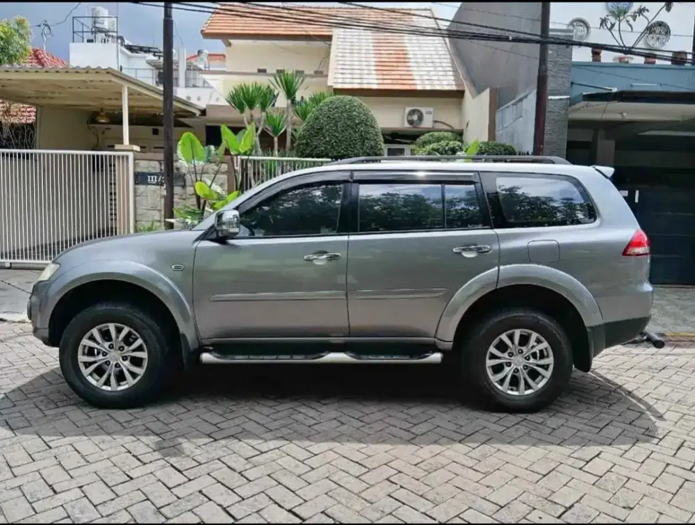 Mitsubishi Pajero exceed 2.5 2014 matic km 83 ribu